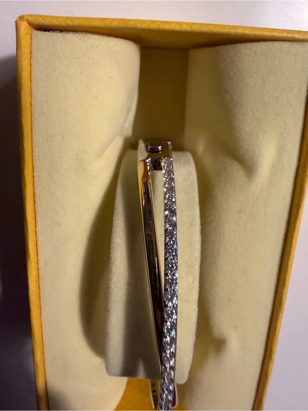 Swarovski beautiful hyperbola